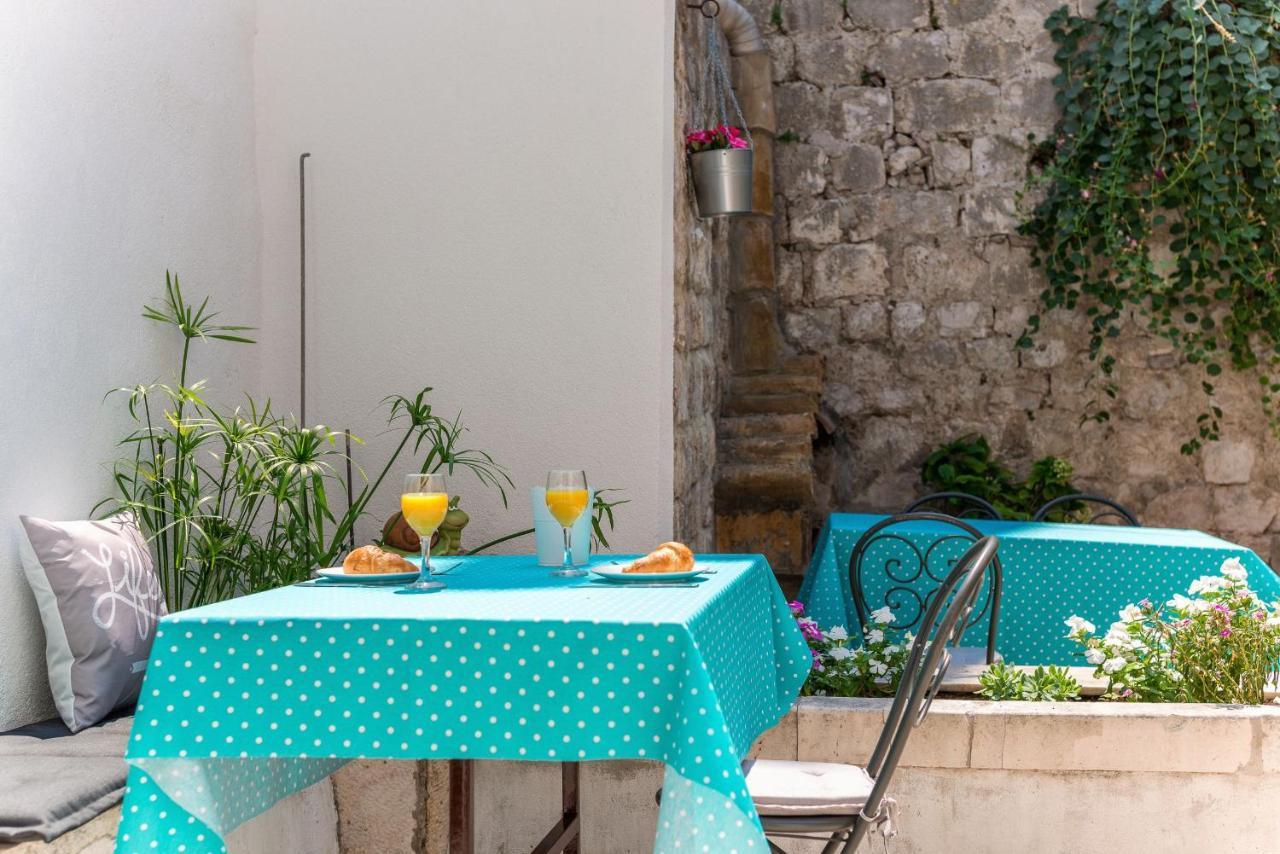 Aparthotel Vintage House Al Pozzo Hvar Town Exterior foto